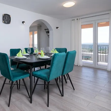Cozy In With House Sea View