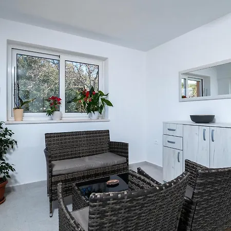 Cozy In With House Sea View