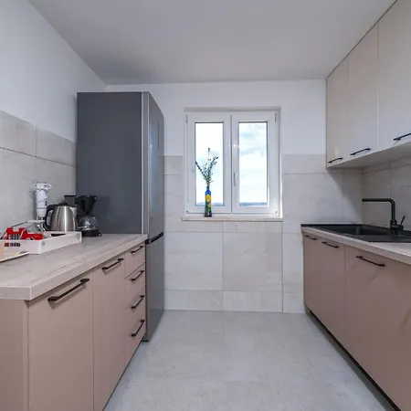 Apartment Cozy In With House Sea View Koromacno