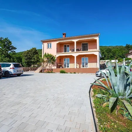 Apartment Cozy In With House Sea View Koromacno