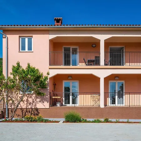Apartment Cozy In With House Sea View